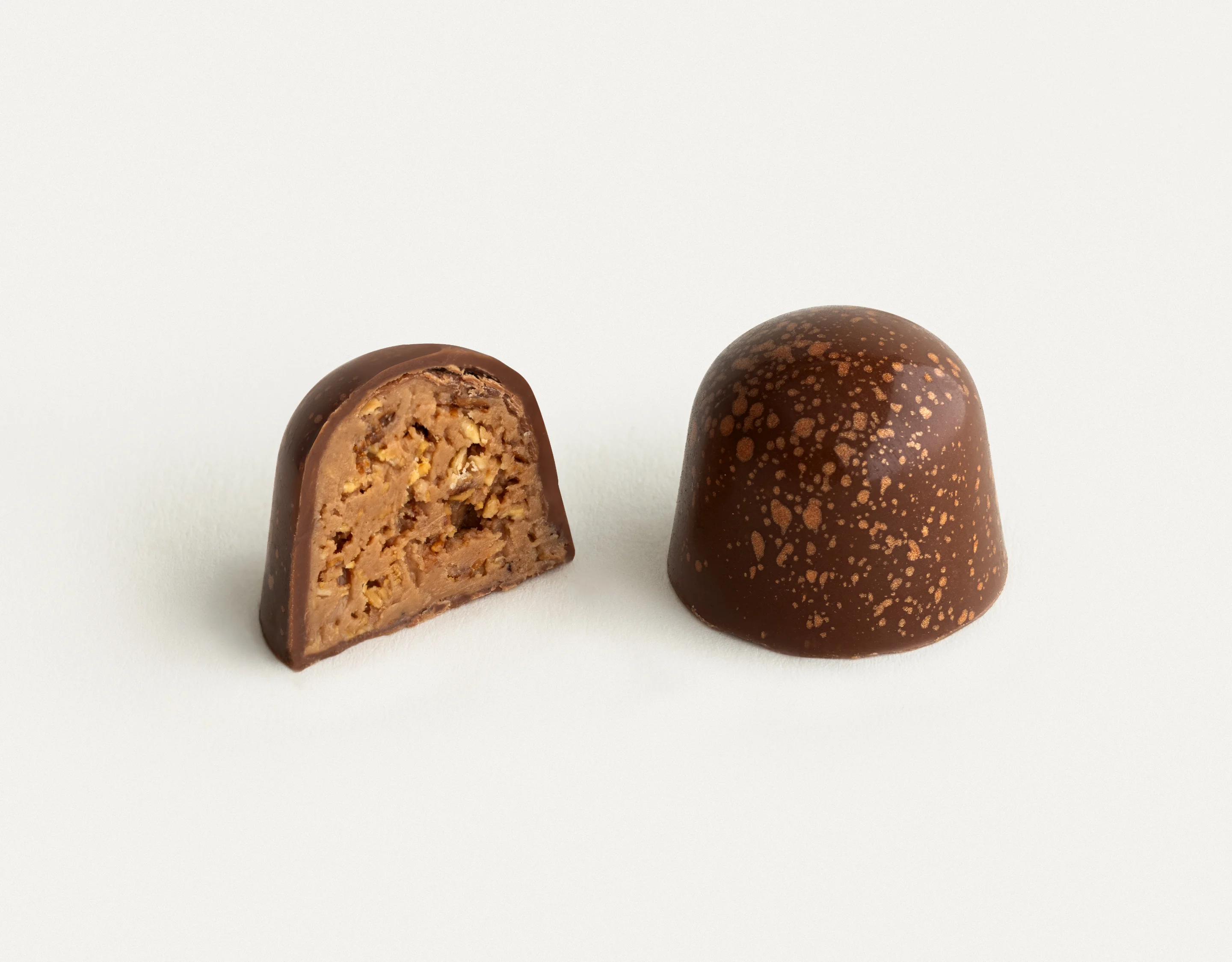 Löwenkuss Gebrannte Mandeln – handgemachtes Praliné mit gerösteten Mandeln und Wintergewürzen